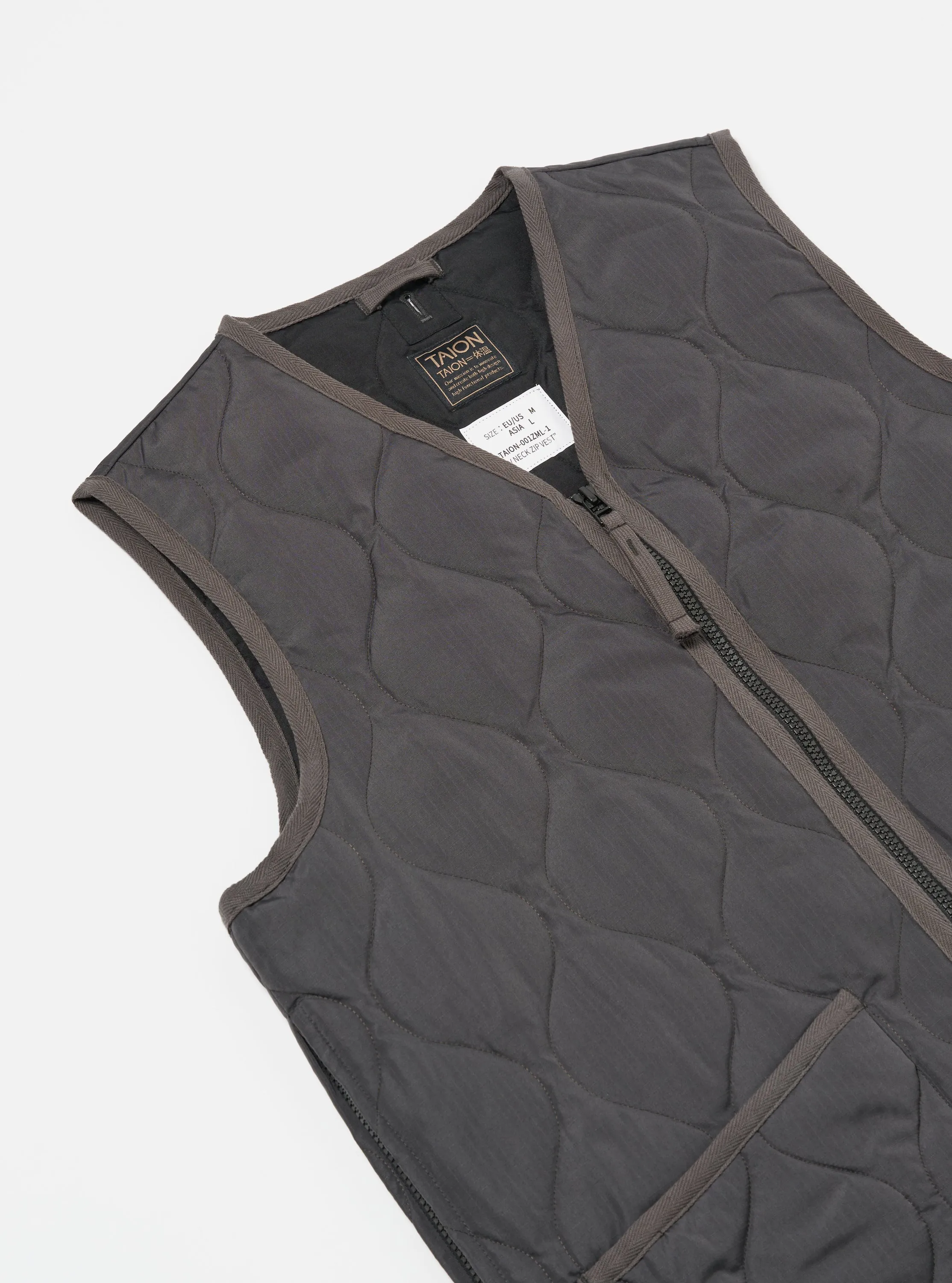 Taion Military V-Neck Down Vest in Charcoal Ripstop